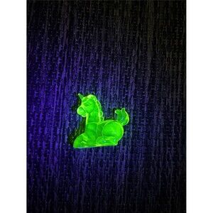 Vintage Boyd Little Uranium Glass Lucky The Unicorn Vaseline Collectible